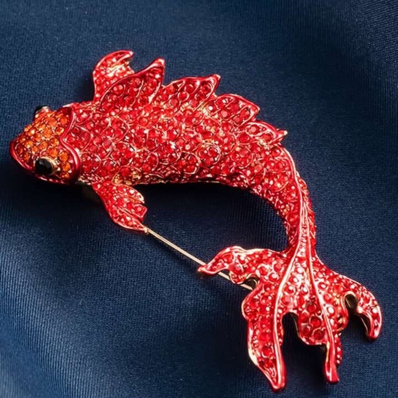 Red Crystal Carp Fish Brooch - Picture 14 of 17